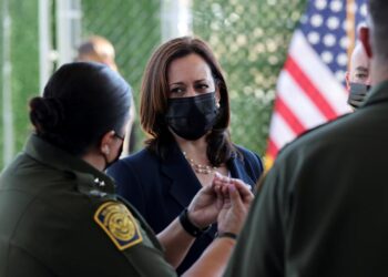 Retórica política sobre inmigración debe terminar: Kamala Harris