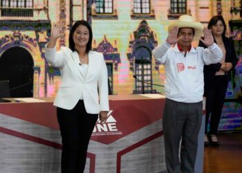 Tensión en Perú mientras se resuelve la elección presidencial