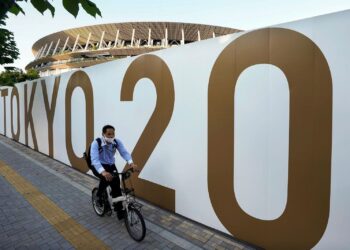 Artistas protestan en Tokio por juegos olimpicos