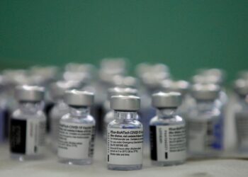 Estados Unidos compartirá  vacunas con América, Asia y África