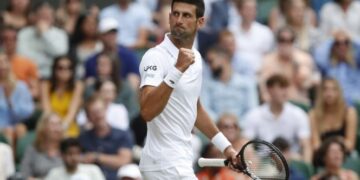 Djokovic se corona en Wimbledon y alcanza a Federer y Nadal