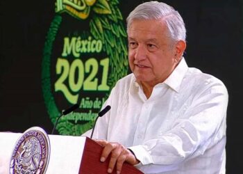 Ofrece López Obrador apoyar a Cuba con vacunas, comida…