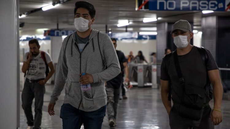 Pide AMLO a jóvenes mexicanos ‘moderarse’ frente tercera ola del Covid-19