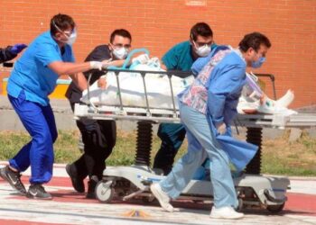 Nuevos contagios por Covid-19 en Nuevo León rozan los 400 diarios