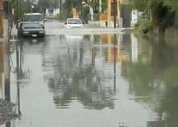 Inundaciones afectan a habitantes de la colonia “Obrera 2” en el Mante