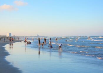 Playa Miramar de Madero se mantendrá abierta; Salud definirá nivel de aforo