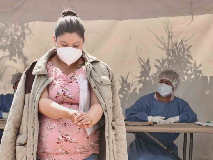 En las últimas 24 horas, México registró 12 mil 821 casos nuevos