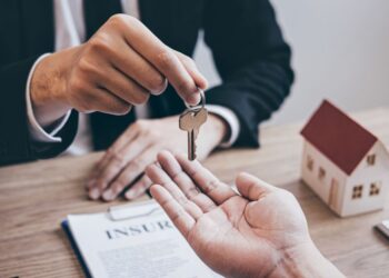 Descubre las reglas para gastar en una casa