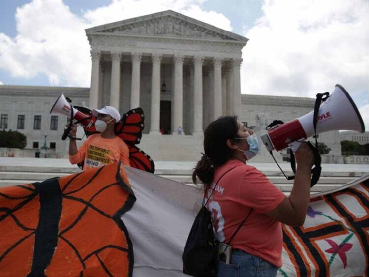 México lamenta decisión de juez de EU sobre programa DACA: SRE