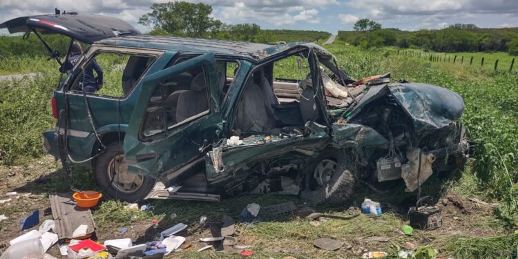 Ocho heridos en aparatoso choque carretero en Villa de Casas, Tamaulipas