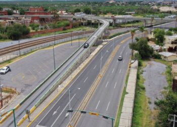 Reabren conexión del puente González con López de Lara en Nuevo Laredo