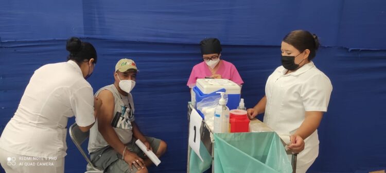 Llaman a tamaulipecos de 12 municipios mayores de 50 años a vacunarse contra Covid-19