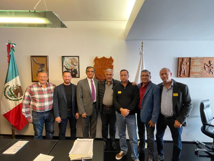 Se reúne Américo Villarreal con líderes sindicales tamaulipecos en Senado