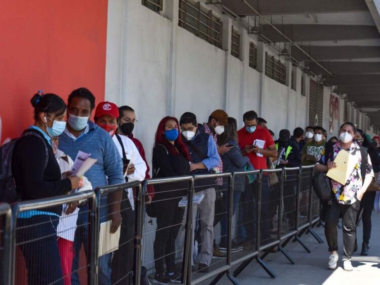 Dan opinión favorable a tratamiento contra covid con combinación de medicamentos