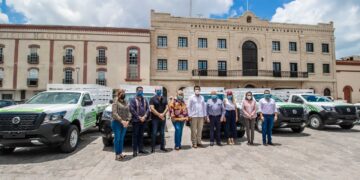Entrega Alcalde Mario López, 10 camionetas y equipos para fumigar en Matamoros