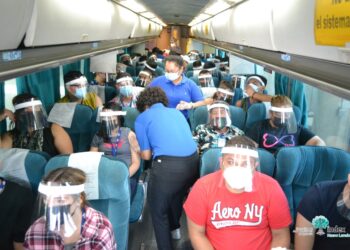 Aplican segunda jornada de vacunación a obreros de maquiladoras de Nuevo Laredo