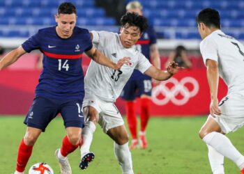 Japón golea 4-0 a Francia de Gignac 