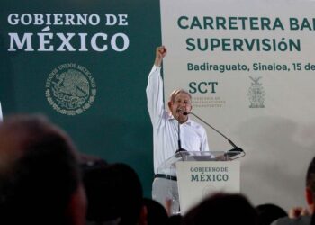 Visita AMLO a Badiraguato, Sinaloa (Cuna de El Chapo) para supervisar carreteras
