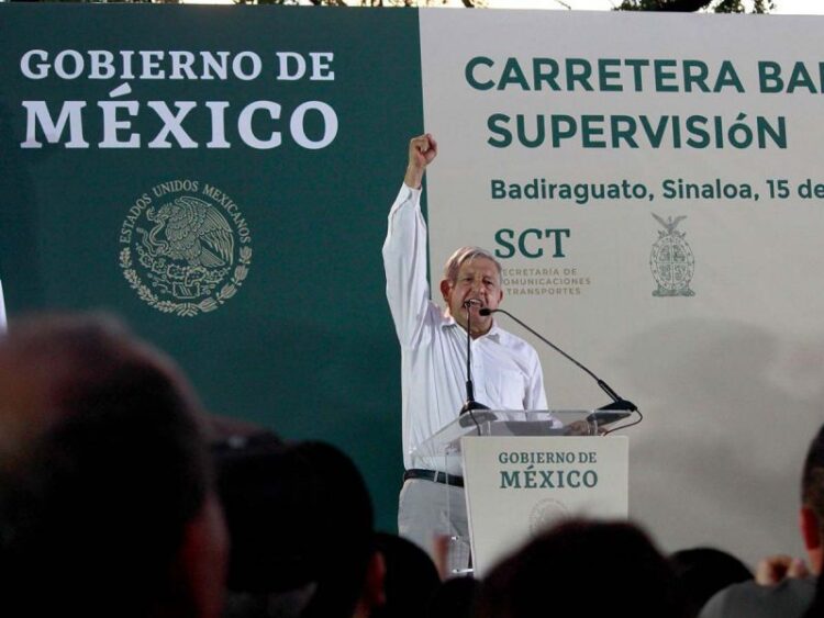 Visita AMLO a Badiraguato, Sinaloa (Cuna de El Chapo) para supervisar carreteras