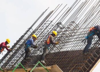 Obreros de la rama de la construcción sin empleo en Tampico