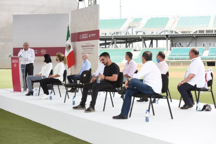 Nuestro gobierno da, no quita al pueblo, dice AMLO en Sonora