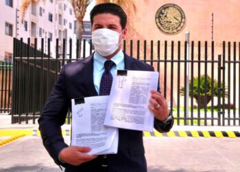 Samuel García impugna multa del INE