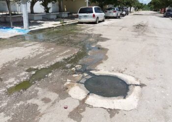 Aguas negras amenazan salud de habitantes en El Mante
