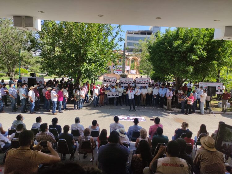 Promueven consulta popular contra ex presidentes