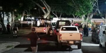 Comando llega a campo de futbol y mata a cuatro personas