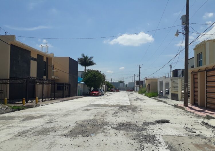 Pavimenta Ayuntamiento de Victoria calle Marte R. Gómez en Fracc. Nueva Aurora