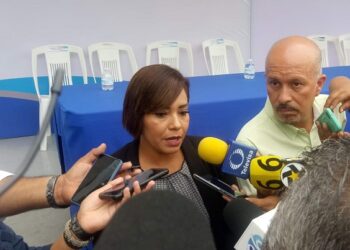 Desacatan ciudadanos día de vacunación, acuden cuando quieren