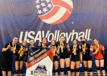 McAllen Fierce campeonas nacionales de voleibol categoría C-13.