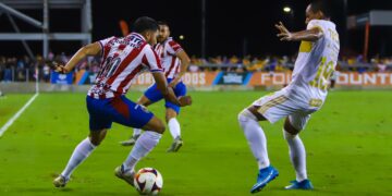 Chivas y Tigres empatan sin goles en Edinburg