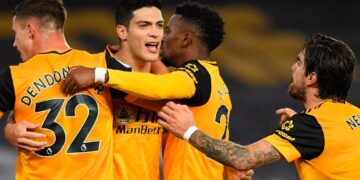 Raúl Jiménez reportó a pretemporada con Wolves