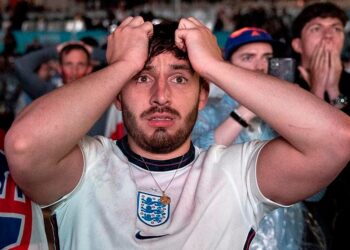 Inglaterra pide a aficionados enaltecer los valores