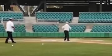 AMLO inaugura estadio de beisbol en San Luis Río Colorado, Sonora… y es ponchado