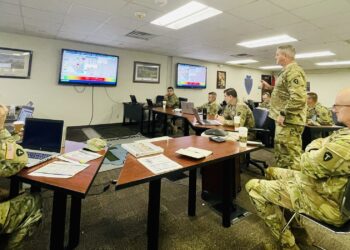 Ordena Abbott a GN ayudar en la detención de migrantes que violen la ley.