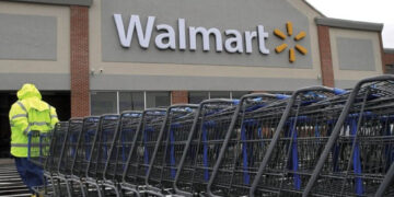 Empacadores de 60 años quieren regresar a tiendas de autoservicio