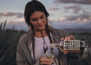 Tequila de Kendall Jenner se convierte en un exito