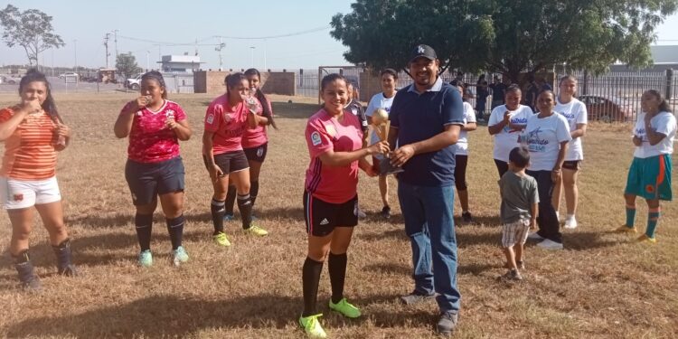 Celebra SIAMARM exitoso torneo de fútbol