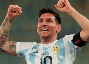 Messi dedica triunfo a Maradona: seguro nos apoyó desde donde esté
