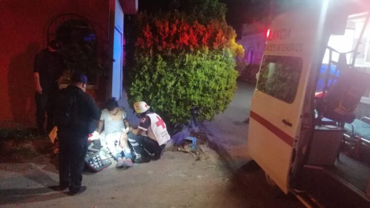 Padrastro apuñala a hijastro en un glúteo