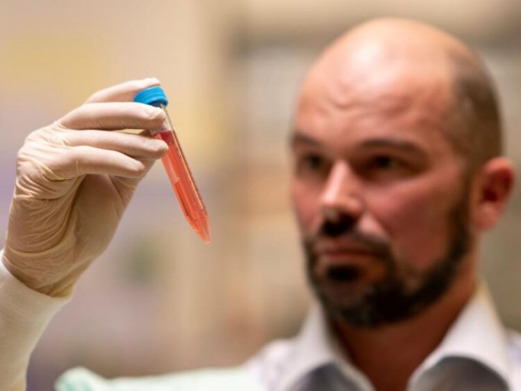 Esperanza contra el Parkinson: hidrogel aliviaría síntomas durante años