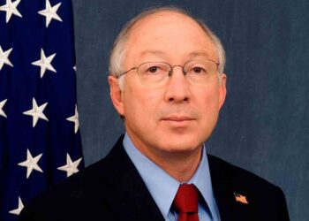 Confirman a Ken Salazar como embajador de EU en México