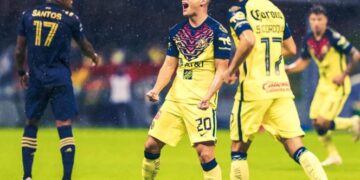 América pone un pie en la final de Concachampions