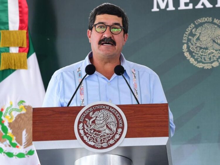 Mario Delgado no descarta a Javier Corral en Morena