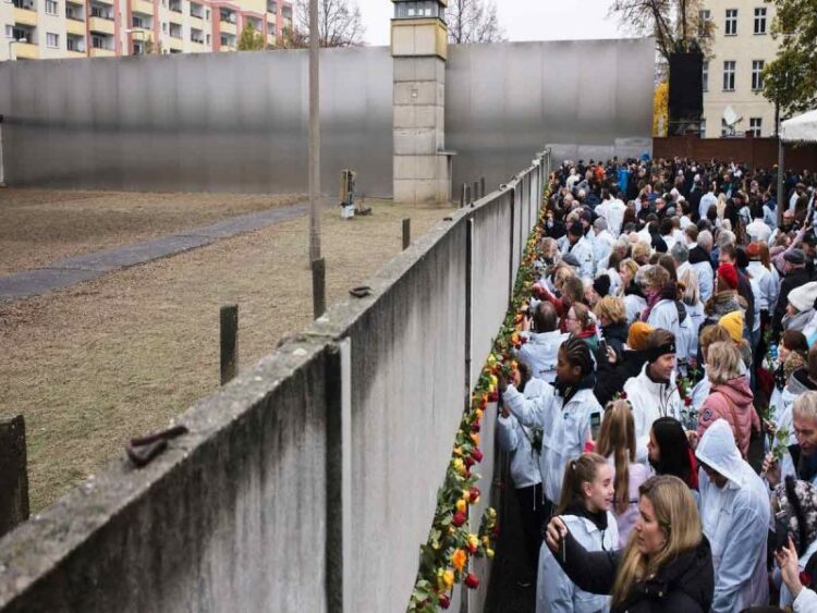 Alemania conmemora 60 años del Muro de Berlín