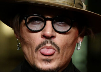 Cineastas lamentan que Johnny Depp reciba el máximo premio en San Sebastián