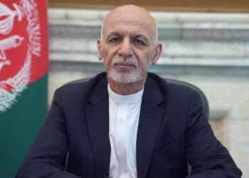 ‘Los talibanes ganaron’, reconoce presidente de Afganistán tras su huida