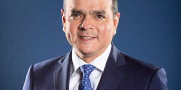 Enrique Rivas Cuellar ya no regresa a alcaldía neolaredense